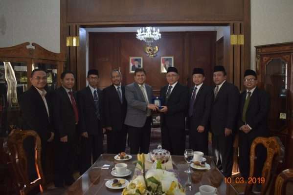 Perkuat Hubungan Internasional, Waket STAI Darunnajah Mengunjungi KBRI di Kairo Perkuat Hubungan Internasional, Waket STAI Darunnajah Mengunjungi KBRI di Kairo