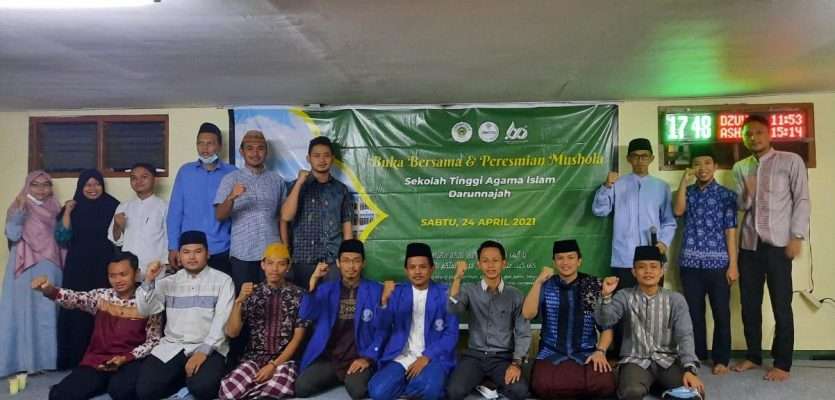 Dewan Mahasiswa STAIDA adakan buka puasa bersama sivitas akademik STAIDA dan resmikan Musholla Ats-Tsaqofah Dewan Mahasiswa STAIDA adakan buka puasa bersama sivitas akademik STAIDA dan resmikan Musholla Ats-Tsaqofah