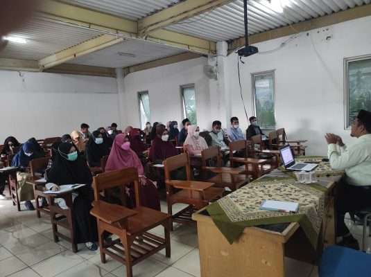 Sosialisasi Pedoman Akademik: Kuliah S1 Selama 3,5 Tahun, Mungkinkah? Sosialisasi Pedoman Akademik: Kuliah S1 Selama 3,5 Tahun, Mungkinkah?