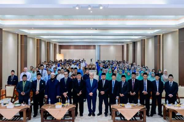 Mahasiswa PIAUD Universitas Darunnajah Ikuti Kuliah Umum Bersama Dubes Mesir untuk Indonesia Mahasiswa PIAUD Universitas Darunnajah Ikuti Kuliah Umum Bersama Dubes Mesir untuk Indonesia