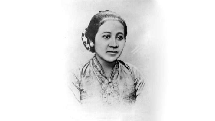 Kartini dalam Cahaya Islam: Emansipasi yang Berlandaskan Iman Kartini dalam Cahaya Islam: Emansipasi yang Berlandaskan Iman