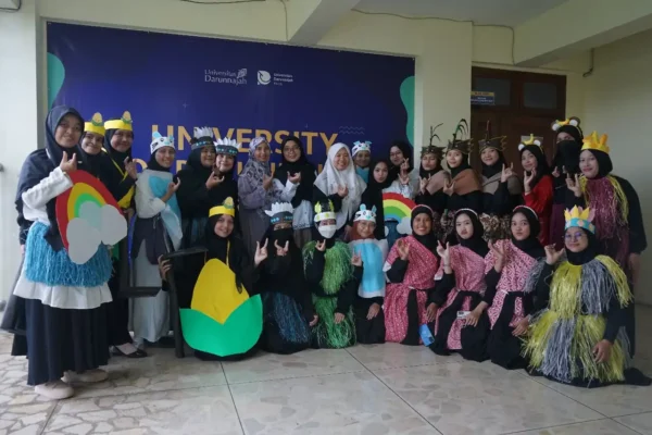 Mahasiswa PIAUD Semester 4 Gelar UTS Mata Kuliah Seni Tari dengan Tema Tari Nusantara Mahasiswa PIAUD Semester 4 Gelar UTS Mata Kuliah Seni Tari dengan Tema Tari Nusantara