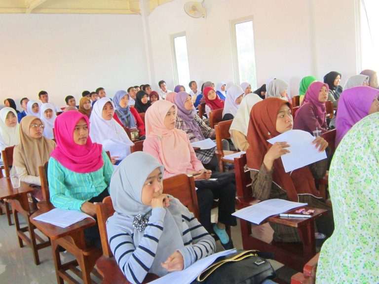 Meriahnya Acara Seminar "Pemikiran Islam Konteporer"