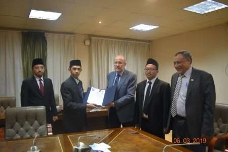 STAI DARUNNAJAH JAKARTA MENYELENGGARAKAN MOU DENGAN NAHDA UNIVERSITY IN BENI SUEF MESIR
