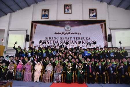 Wisuda Sarjana S1 STAI Darunnajah Tahun Akademik 2018/2019