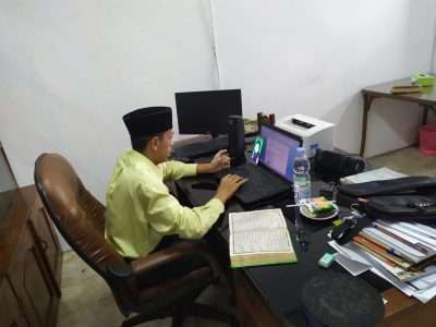 Calon Mahasiswa STAI Darunnajah Jakarta Ikuti Ujian Lisan