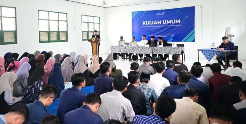 Jelang Ujian Akhir Semester, Universitas Darunnajah Adakan Kuliah Umum