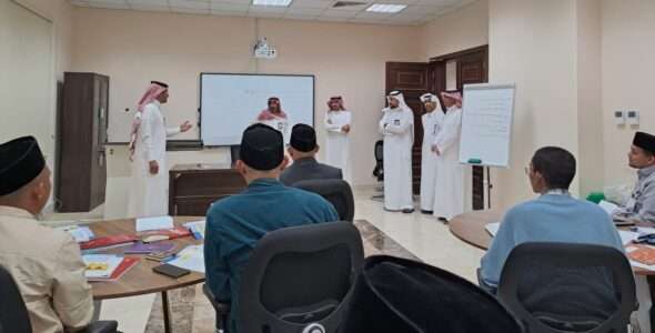 Rektor Universitas Islam Madinah Pangeran Prof. Dr. Mamduh bin Saud bin Tsunayyan Al Saud Kunjungi Peserta Daurah ke-5