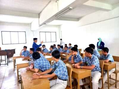 Merawat Kehidupan dengan Bersekolah