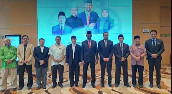Rektor Universitas Darunnajah Menjadi Keynote Speaker Konferensi Internasional