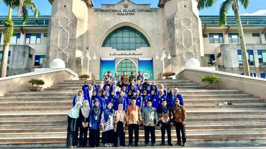 Kunjungan Peserta PPL dan KKN Ke International Islamic University Malaysia (IIUM)
