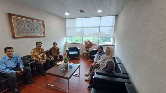 Audiensi Eksternal Sebagai Langkah Penyatuan Perguruan Tinggi di Bawah Yayasan Darunnajah