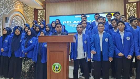 Pelantikan dan Serah Terima Jabatan Dewan Mahasiswa Universitas Darunnajah Tahun 2023-2024 ke Pengurus Baru Tahun 2024-2025