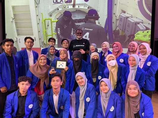 Berita Acara: Mahasiswa Universitas Darunnajah Jakarta Hadiri Peluncuran Misi Berawak Starliner NASA dan Boeing