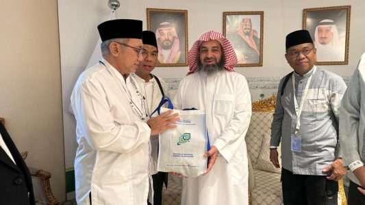 Presiden Universitas Darunnajah Memenuhi Undangan Haji 1445H/2024M