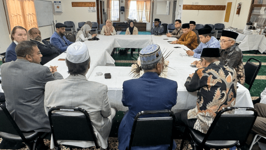 Pertemuan Rektor UDN dengan Komunitas Jamaica Muslim Center (JMC) di New York