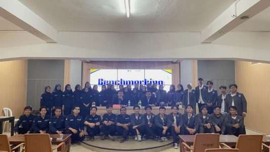 Benchmarking Antara DEMA Universitas Darunnajah dan BEM Universitas Tanri Abeng