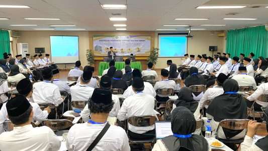 Rektor Universitas Darunnajah Menjadi Narasumber Dalam Pelatihan Sertifikasi Pembimbing Haji dan Umrah