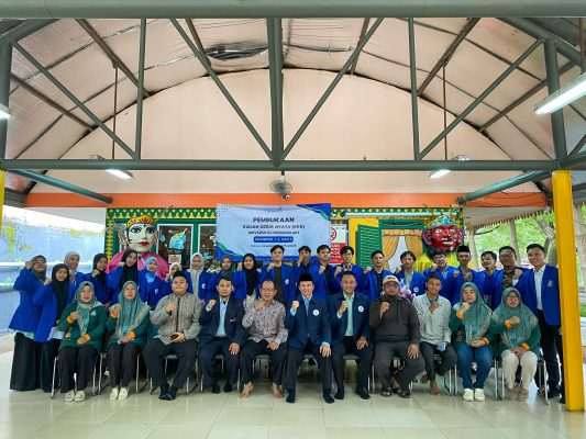 Rektor Universitas Darunnajah Bersama Tokoh Masyarakat Kelurahan Ulujami Membuka Acara Pembukaan KKN Kelompok 1, 2, dan 3