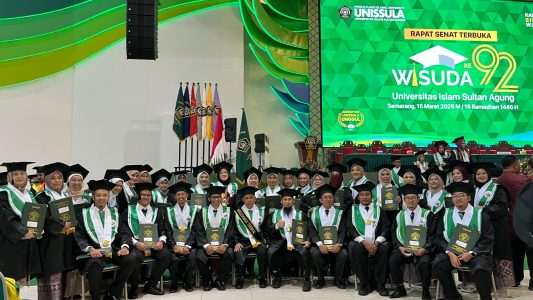 Wisuda Perdana Kelas Kerjasama UDN dan UNISSULA: Langkah Baru dalam Pengembangan SDM Darunnajah