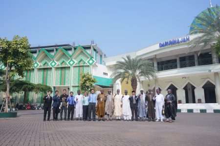 Darunnajah Terima Kunjungan Dai Afrika Barat, Bahas Wakaf dan Dakwah Global