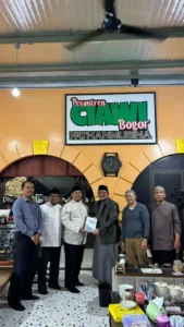 Sosialisasi Universitas Darunnajah kepada Santri Akhir dan Diskusi Tindak Lanjut Sarasehan Alumni di Pesantren Fathamubina Ciawi Bogor
