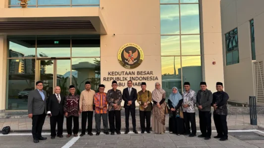 Presiden Dan Rektor Universitas Darunnajah Audiensi dengan Dubes RI untuk Uni Emirat Arab, Bahas Potensi Kerja Sama Strategis Pendidikan Islam